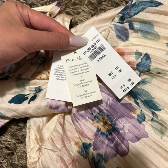 Abercrombie & Fitch Floral Cutout Midi Dress - Picture 2 of 4